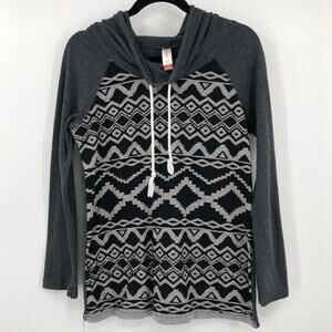 No Boundaries Gray Aztec Southwestern Lightweight Funnel Neck Pull Over Shirt